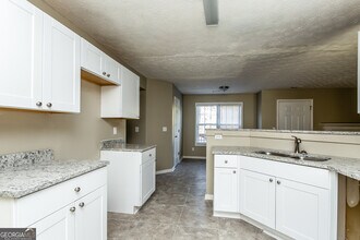 3561 Patti Pkwy in Decatur, GA - Building Photo - Building Photo