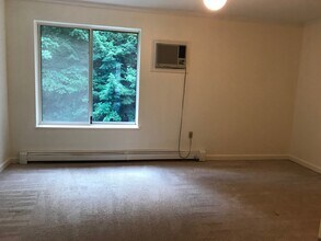 238 Base Hill Rd, Unit 62 in Keene, NH - Foto de edificio - Building Photo