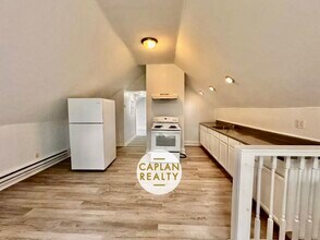 2 Derby Ave, Unit 3 in New Haven, CT - Building Photo - Building Photo