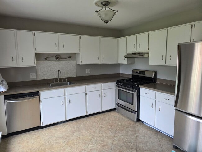3274 Alpine Dr, Unit 3274 in Ann Arbor, MI - Foto de edificio - Building Photo