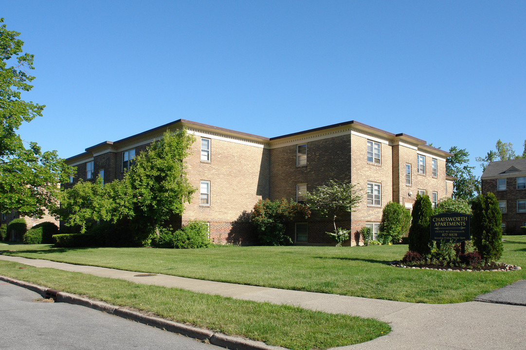 Chatsworth Place Apartments in Kenmore, NY - Building Photo