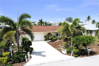 6163 Plumosa Ave in Ft. Myers, FL - Building Photo - Building Photo