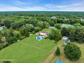 1868 New Hampshire Ave in Toms River, NJ - Foto de edificio - Building Photo