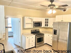 74 Orient St in Meriden, CT - Building Photo