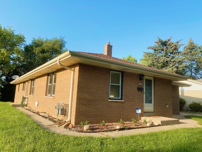 property at 3648 E Tesch Ave