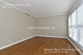 1201 Fieldhurst Dr in Ballwin, MO - Building Photo - Building Photo