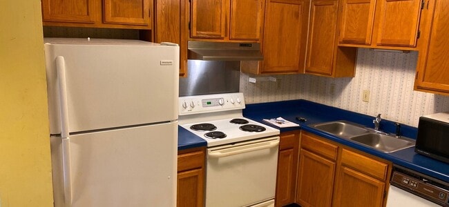 239 Beach City Rd in Hilton Head Island, SC - Building Photo - Building Photo