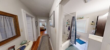262 Lake Ave in Newton, MA - Building Photo - Building Photo