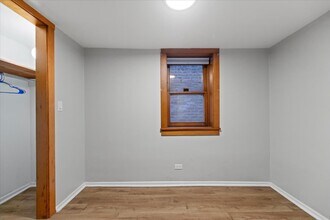 3010 S Poplar Ave in Chicago, IL - Foto de edificio - Building Photo