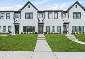 2410 Lakeshore Ln in Atlanta, GA - Building Photo
