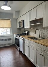 31-14 71st St in Queens, NY - Building Photo - Building Photo