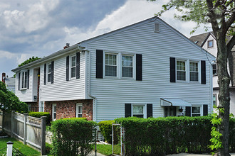 122 Central Street in Somerville, MA - Building Photo - Floor Plan