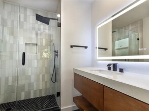 10023 Kirkhaven Dr in Dallas, TX - Building Photo - Building Photo