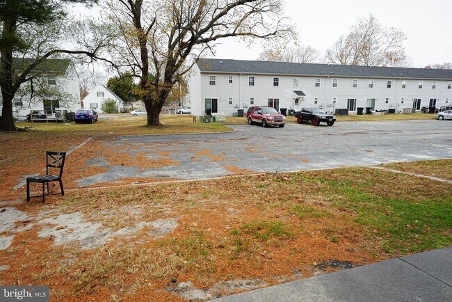 748 Hemlock St in Salisbury, MD - Foto de edificio - Building Photo