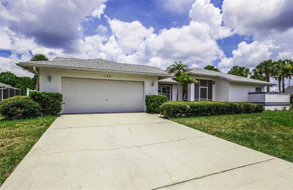 128 Torrington St in Port Charlotte, FL - Building Photo