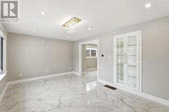 174 Manitoulin Dr in London, ON - Building Photo - Building Photo