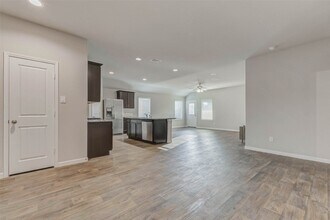 3314 Scout Is in Katy, TX - Building Photo - Building Photo