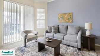 901 Lakeside Cir, Unit 8308 in Lewisville, TX - Building Photo