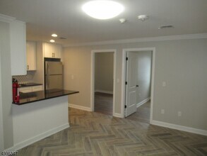 121 Main St-Unit -A in Hackettstown, NJ - Building Photo - Building Photo