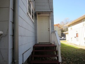 1015 Kentucky St, Unit 2 in Lawrence, KS - Building Photo - Building Photo