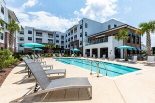 Mayfaire Flats in Wilmington, NC - Building Photo