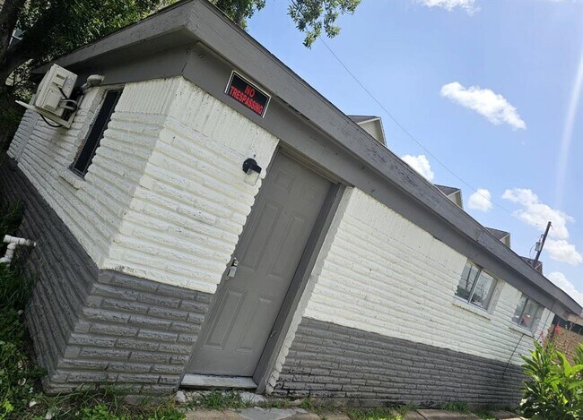 property at 3829 Mt Pleasant St