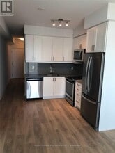 7895 Jane St in Vaughan, ON - Building Photo - Building Photo