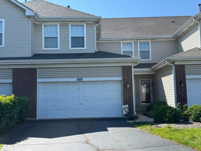 property at 605 Lakeridge Ct