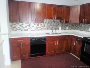1830 Cleveland St-Unit -8 in Hollywood, FL - Building Photo - Building Photo