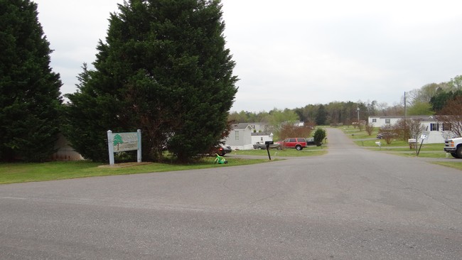 Woods Hall Mobile Home Park in Claremont, NC - Building Photo - Building Photo