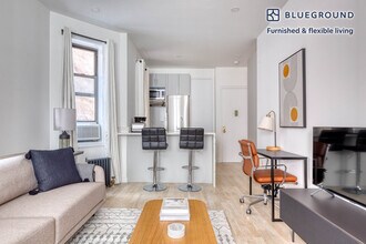 212 Lafayette St in New York, NY - Building Photo - Building Photo
