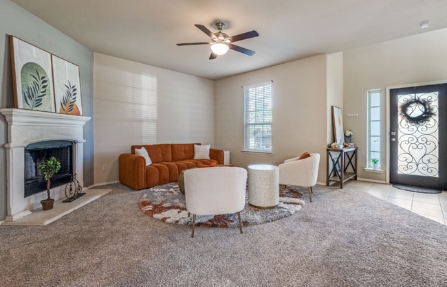 322 Tribute Dr in Lancaster, TX - Building Photo - Building Photo