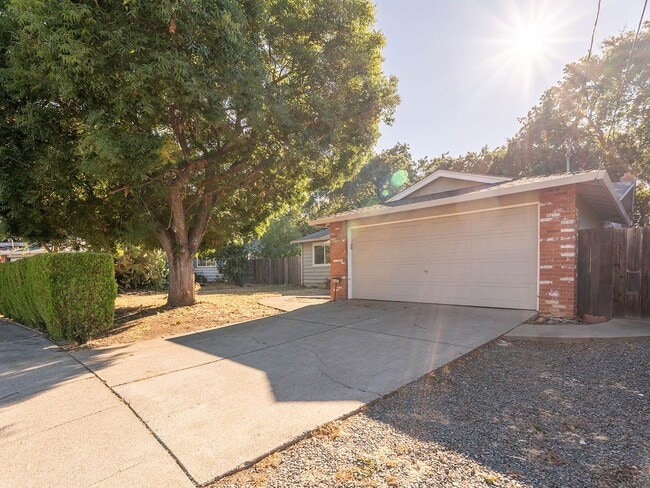 5450 Florida Dr in Concord, CA - Building Photo - Building Photo
