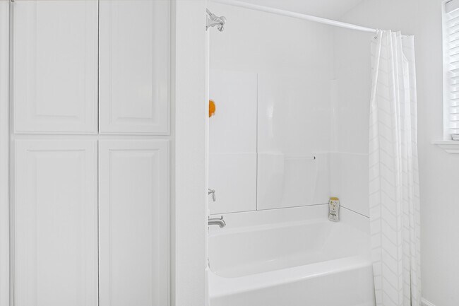 property at 747 Waypoint Dr
