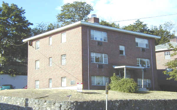 1478-1490 Massachusetts Ave in Arlington, MA - Foto de edificio