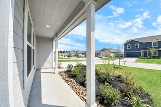25415 Birch St in Cleveland, TX - Foto de edificio - Building Photo