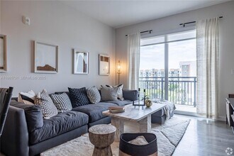 19273 NW 27th Ave in Miami Gardens, FL - Building Photo - Building Photo