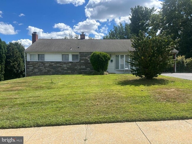 property at 409 Yale Ave