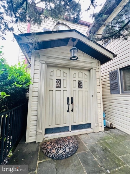 15729 Holly Grove Rd in Silver Spring, MD - Building Photo - Building Photo