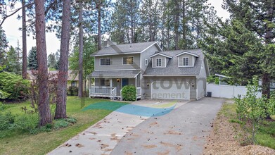 6001 N Pinegrove Dr in Coeur d'Alene, ID - Building Photo - Building Photo