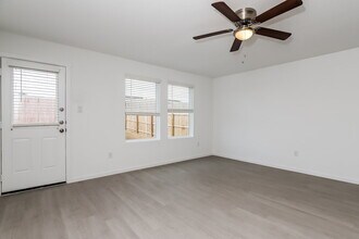 15487 Jake Xing in San Antonio, TX - Building Photo - Building Photo