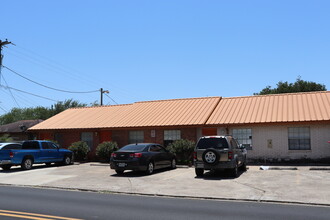 800 S Fir St in Pharr, TX - Building Photo - Building Photo