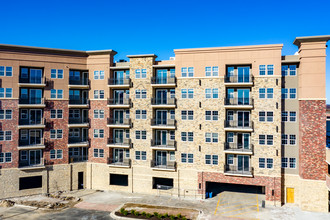 Carson Street Towers in Overland Park, KS - Building Photo - Building Photo