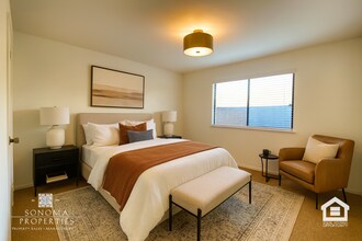 328 Las Casitas Ct in Sonoma, CA - Building Photo - Building Photo