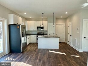 112 Kehm Rd in Queenstown, MD - Building Photo - Building Photo