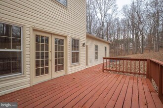 13620 Canal Vista Ct in Potomac, MD - Foto de edificio - Building Photo