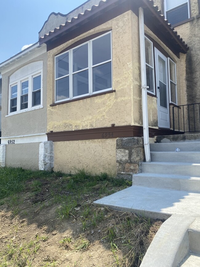 property at 6954 Clinton Rd