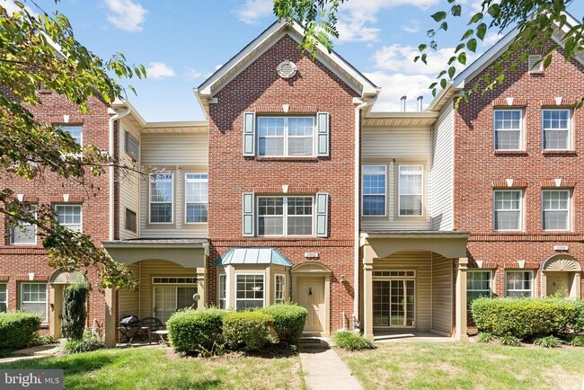11892 Breton Ct in Reston, VA - Building Photo - Building Photo