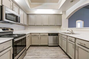 Ellery at Lake Sherwood in Orlando, FL - Building Photo