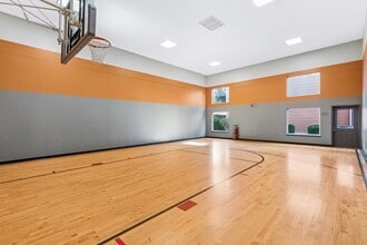 Cascadia Pointe in Everett, WA - Building Photo - Building Photo